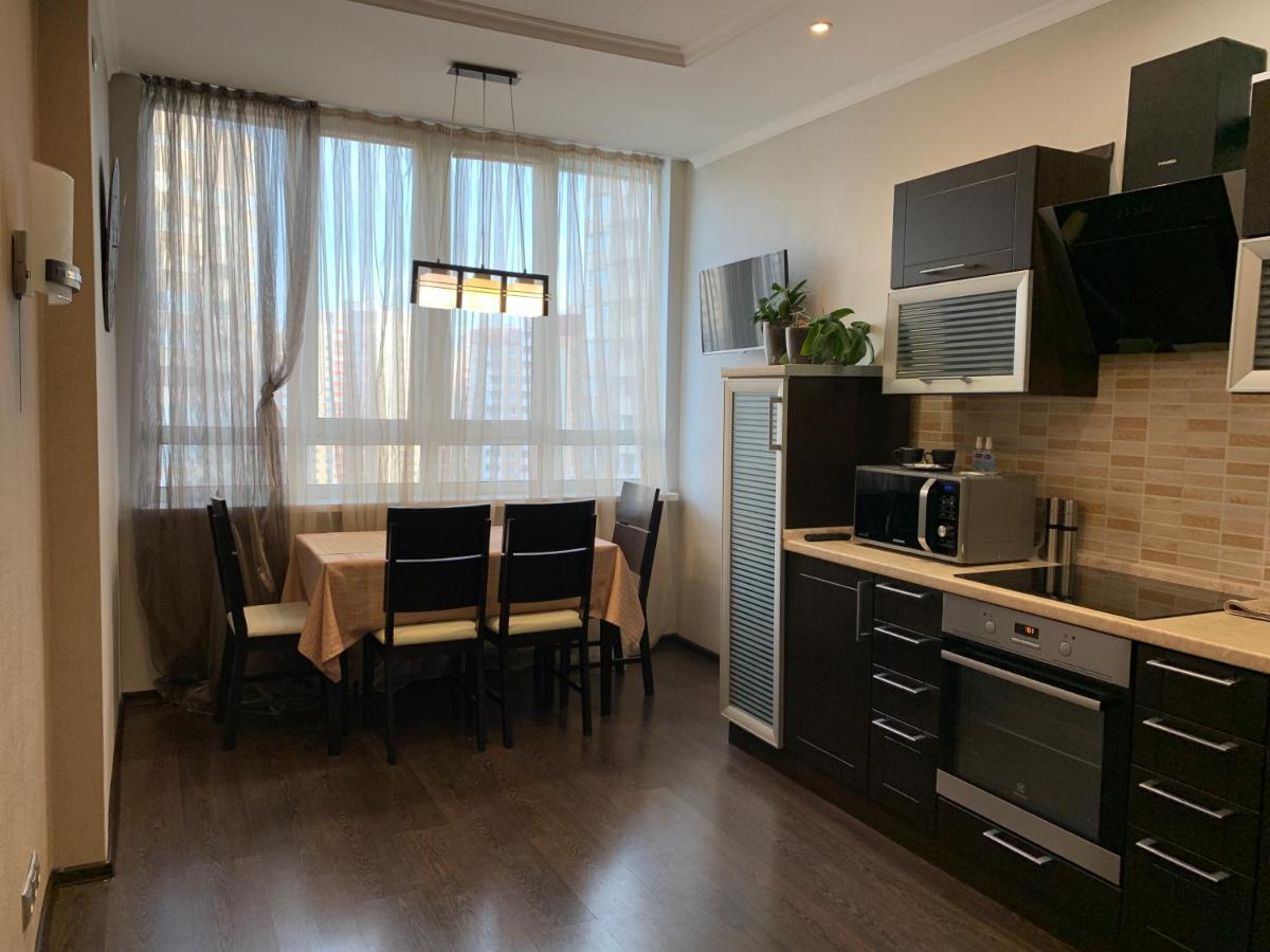 1-Ком Квартира На 18 Этаже Позняки Ул. Урловская 23-А Kiew Exterior foto