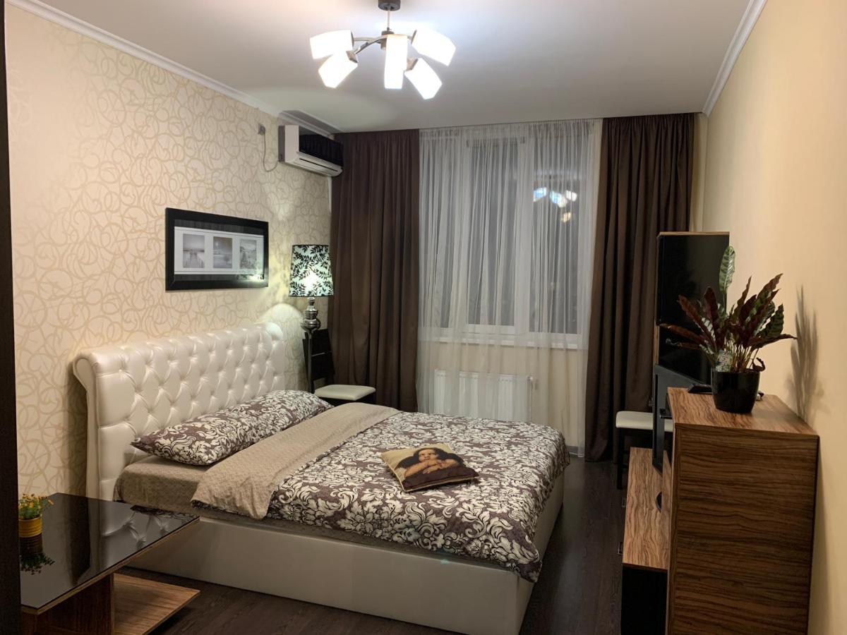 1-Ком Квартира На 18 Этаже Позняки Ул. Урловская 23-А Kiew Exterior foto